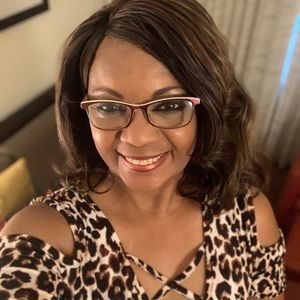 Meet your Posher, Pam